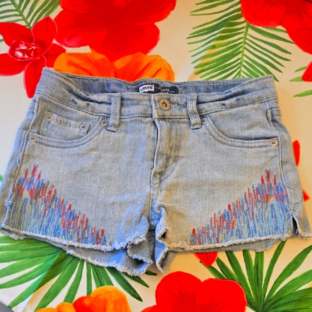 LIKE NEW Girls LEVI Shorty Short, Size 10
